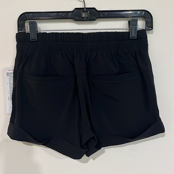 Lululemon black Spring Break Away Short II sz 6 NWT 2.5” inseam - Picture 2 of 6